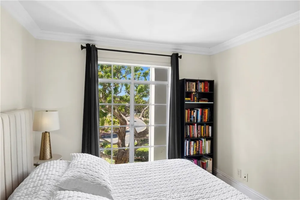 300 Cagney #206 Newport Beach, CA 92663