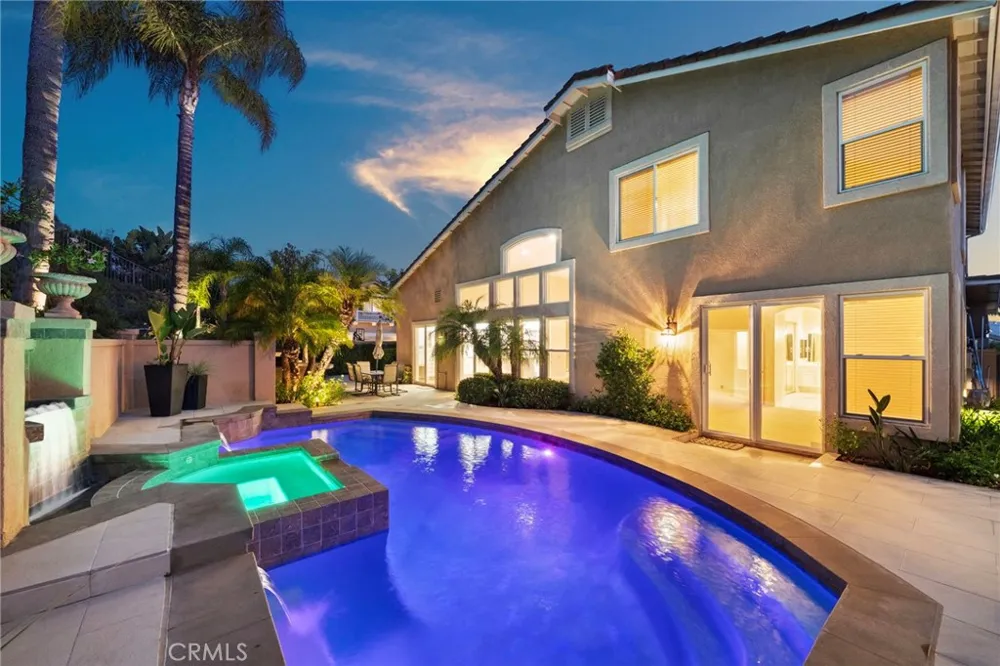 7593 E Endemont Court Anaheim, CA 92808
