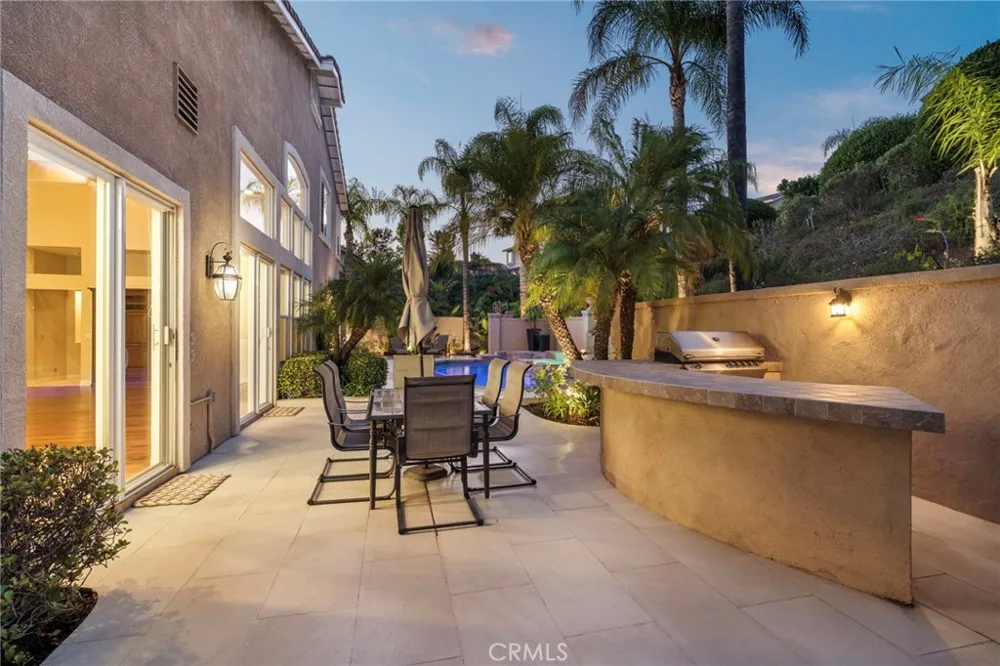 7593 E Endemont Court Anaheim, CA 92808