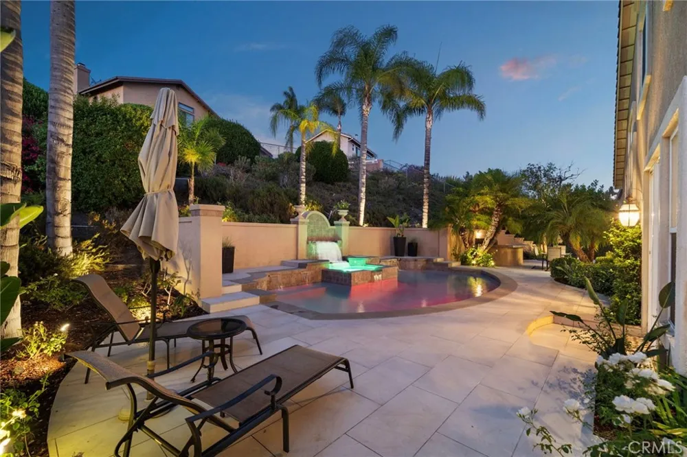 7593 E Endemont Court Anaheim, CA 92808