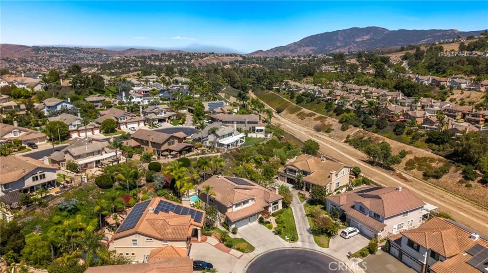 7593 E Endemont Court Anaheim, CA 92808
