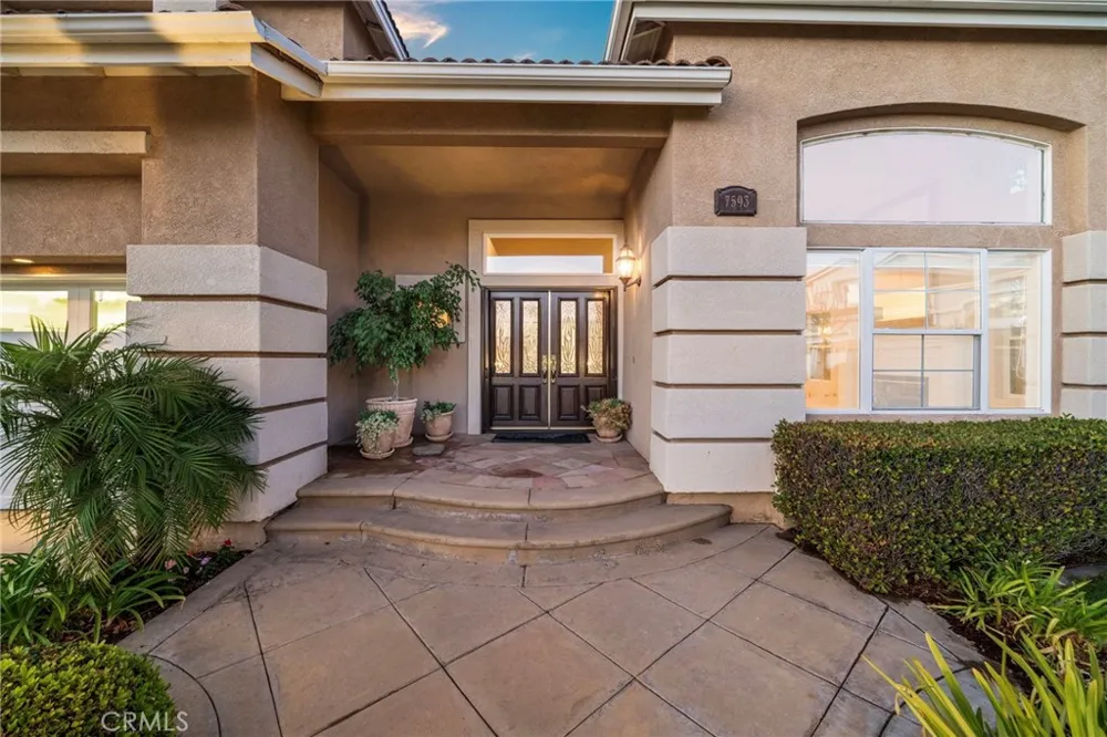 7593 E Endemont Court Anaheim, CA 92808