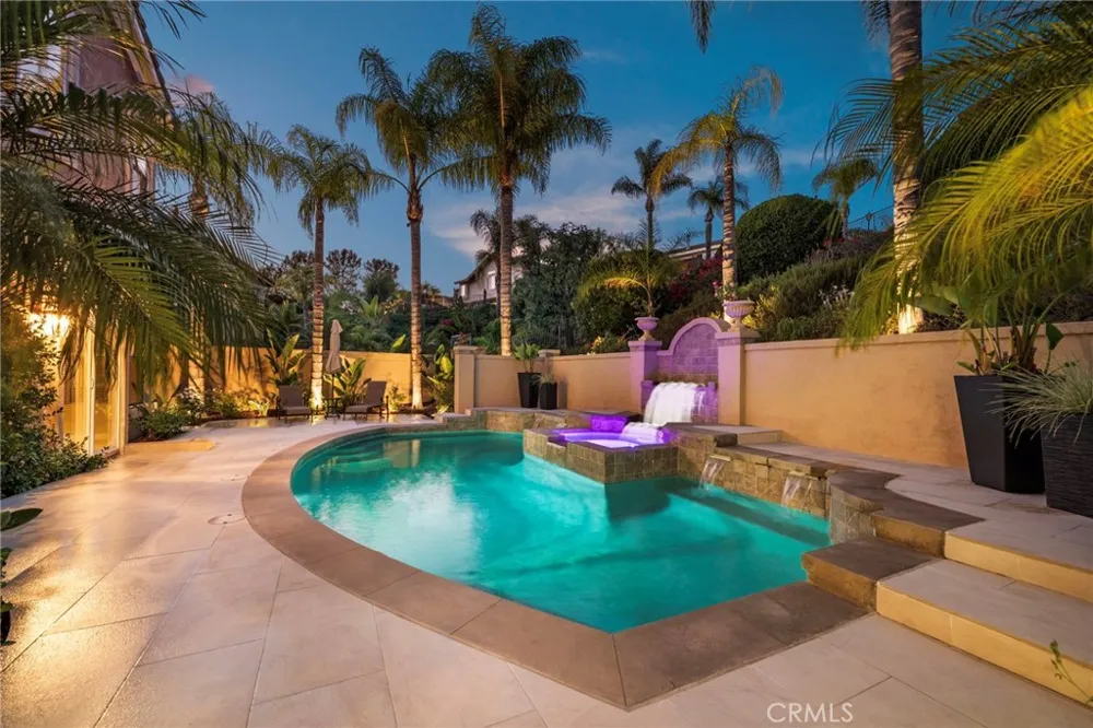 7593 E Endemont Court Anaheim, CA 92808