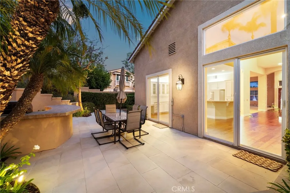 7593 E Endemont Court Anaheim, CA 92808