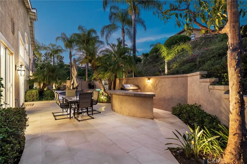 7593 E Endemont Court Anaheim, CA 92808