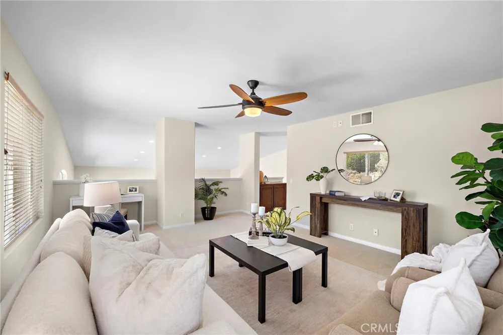 7593 E Endemont Court Anaheim, CA 92808