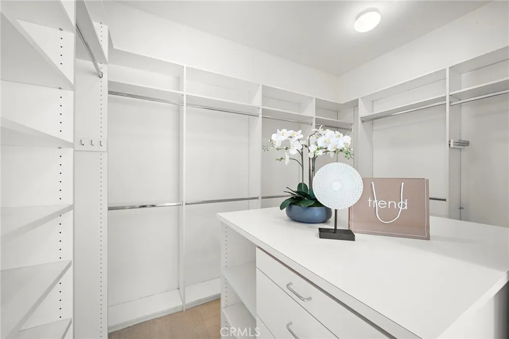 7593 E Endemont Court Anaheim, CA 92808