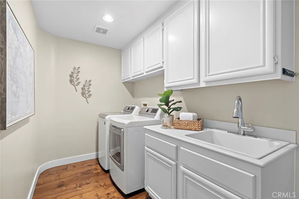 7593 E Endemont Court Anaheim, CA 92808
