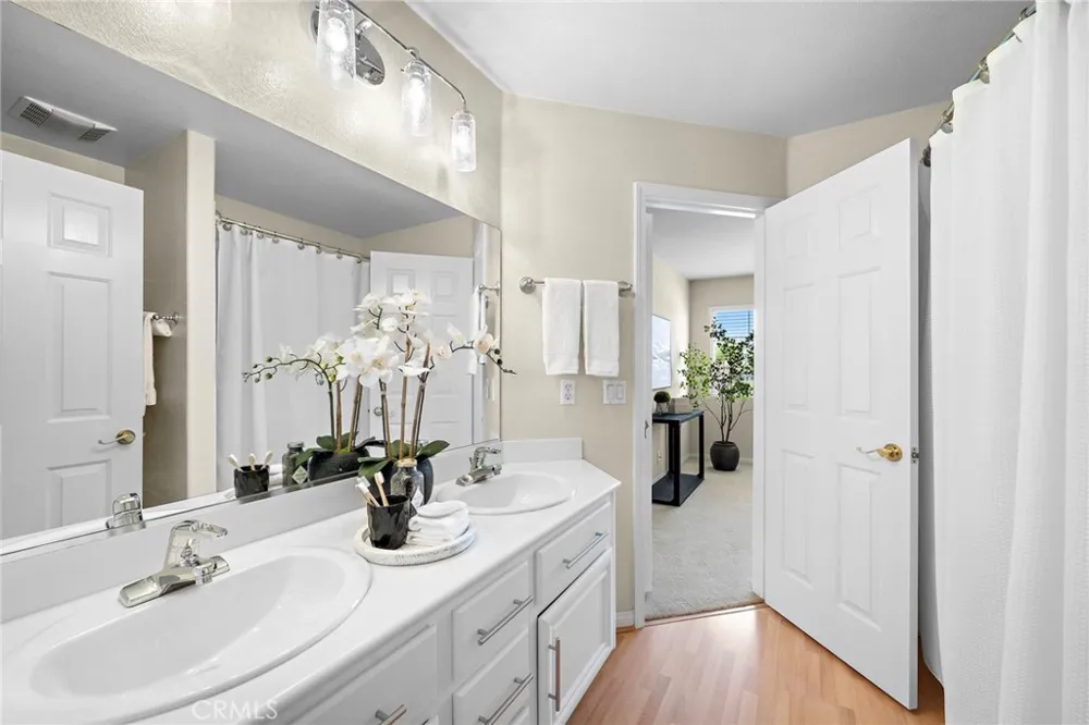 7593 E Endemont Court Anaheim, CA 92808