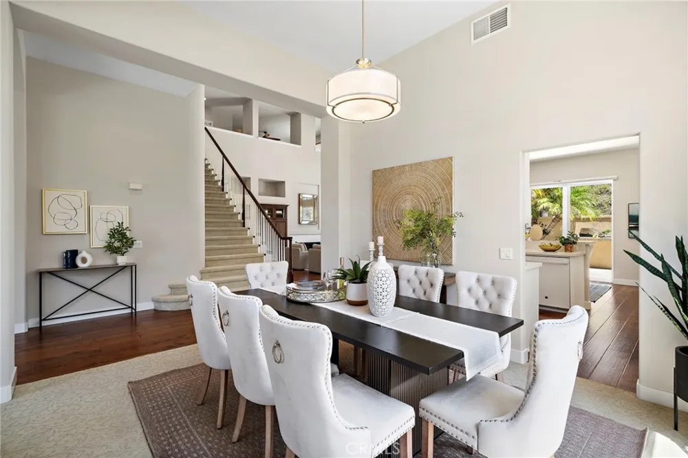 7593 E Endemont Court Anaheim, CA 92808