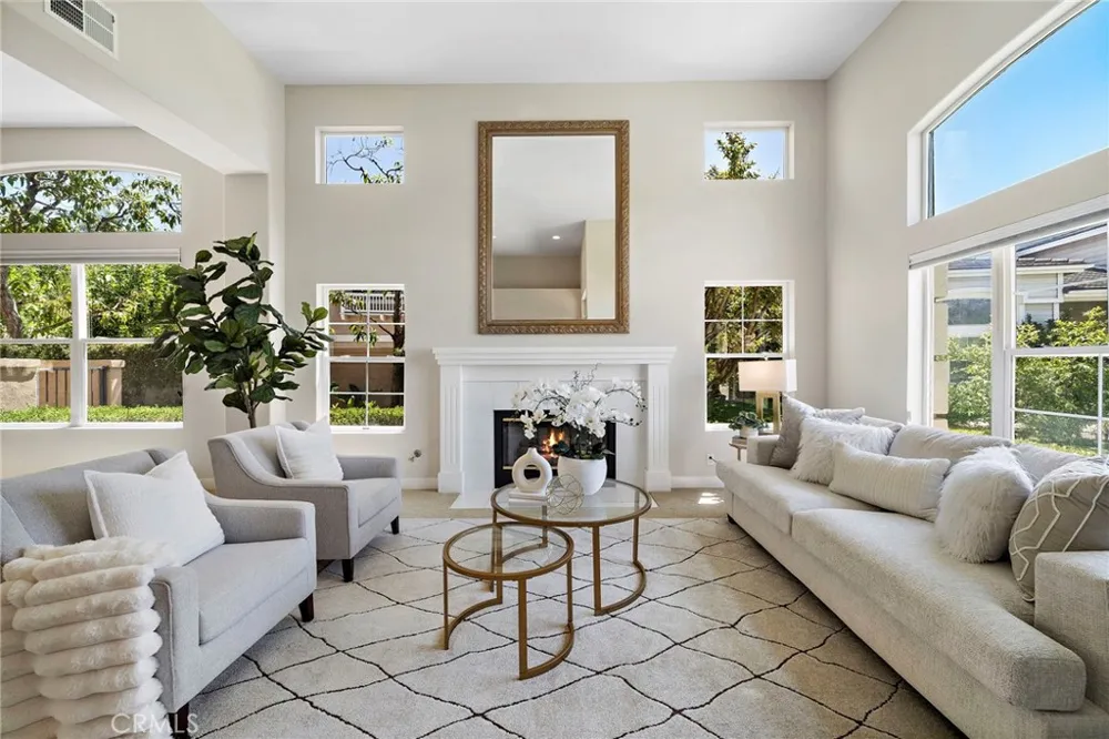 7593 E Endemont Court Anaheim, CA 92808