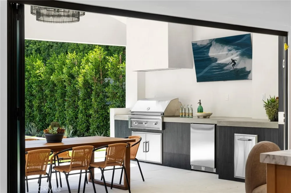 2501 Via Marina Newport Beach, CA 92660