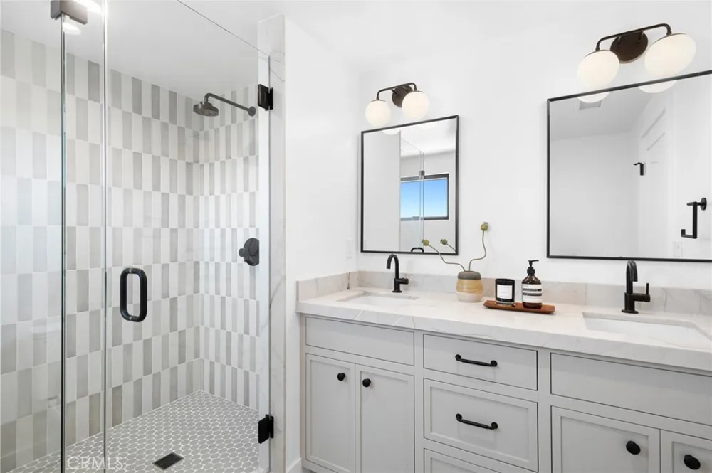 2501 Via Marina Newport Beach, CA 92660