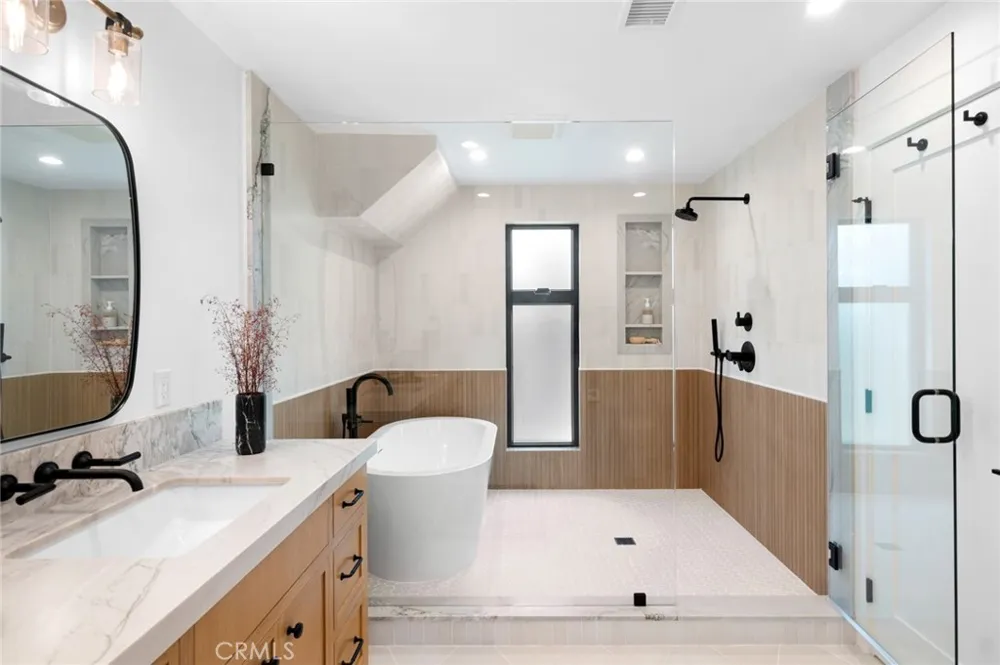 2501 Via Marina Newport Beach, CA 92660