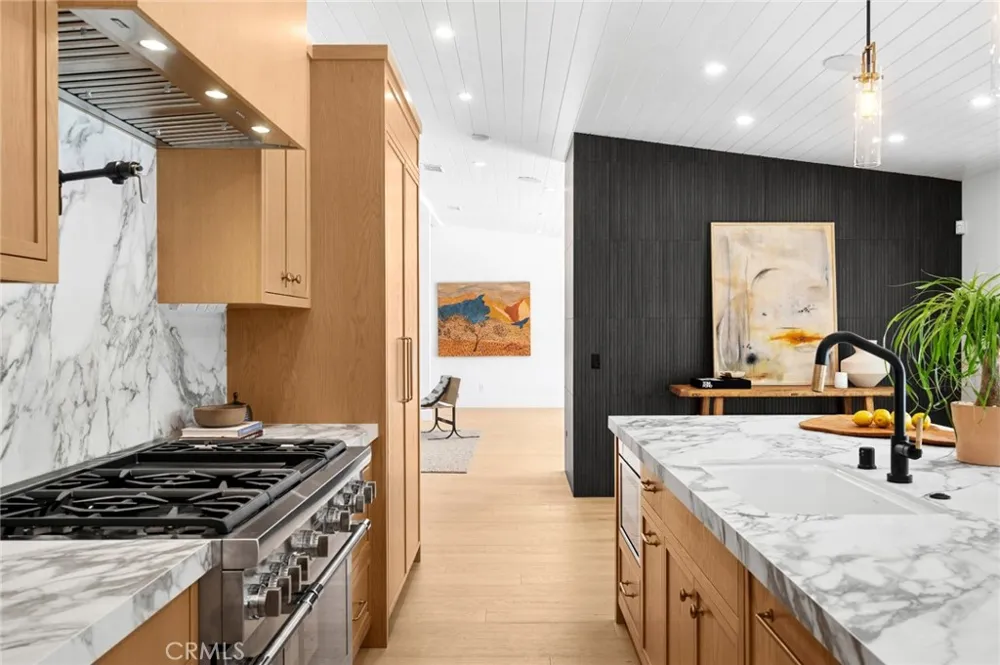2501 Via Marina Newport Beach, CA 92660