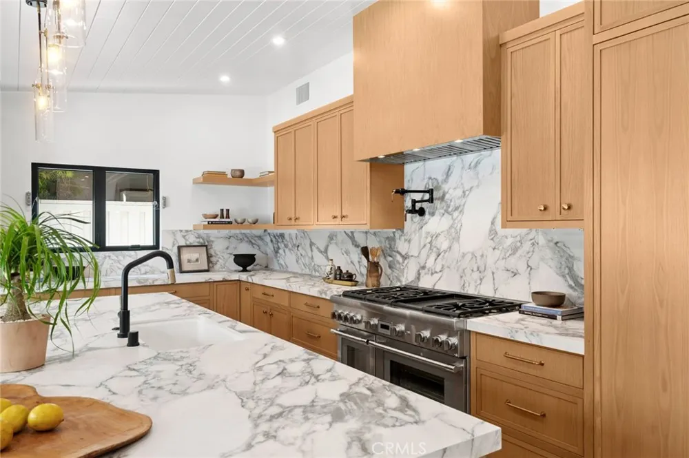 2501 Via Marina Newport Beach, CA 92660