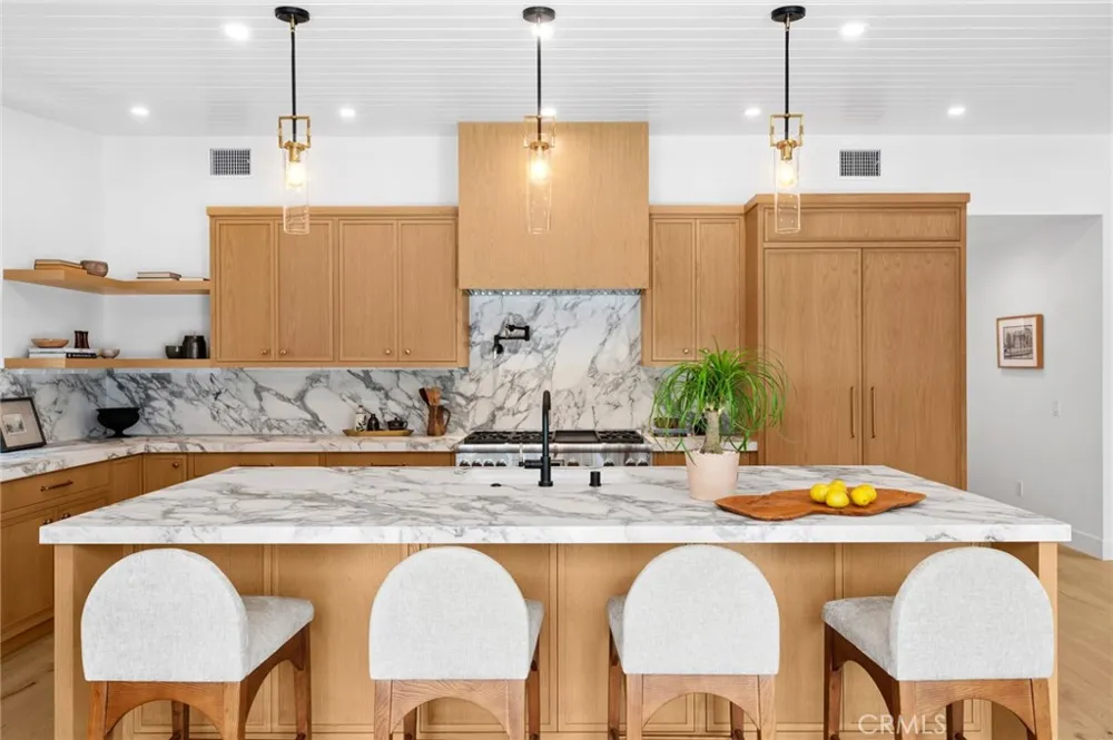 2501 Via Marina Newport Beach, CA 92660