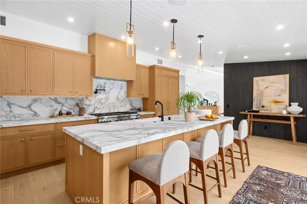 2501 Via Marina Newport Beach, CA 92660