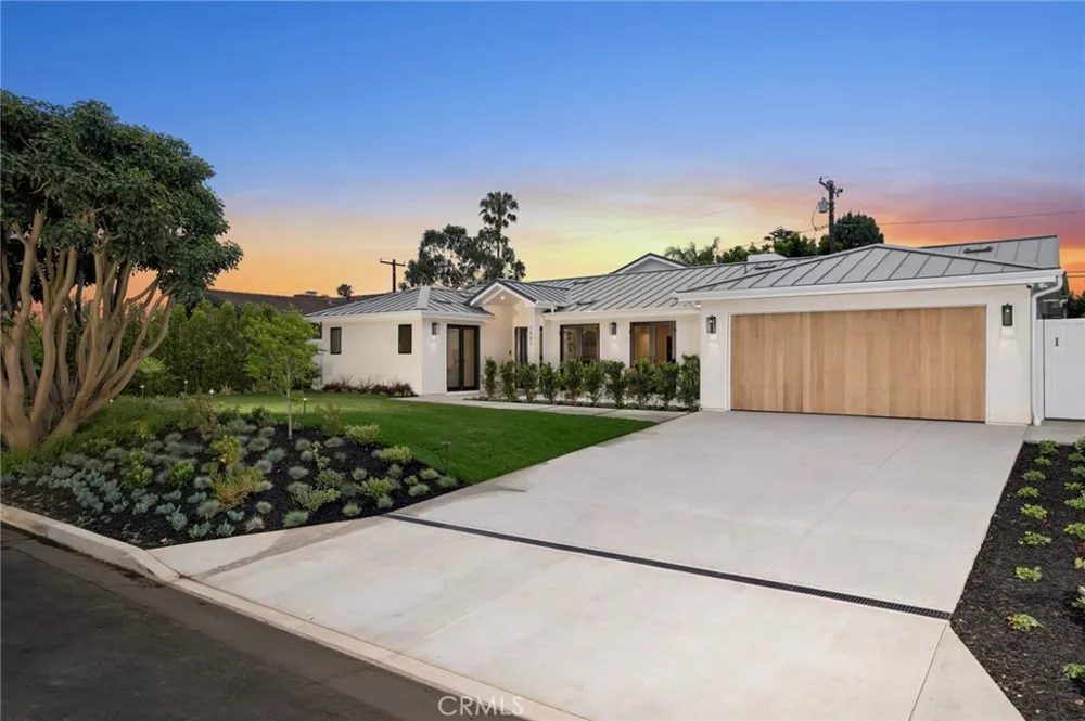 2501 Via Marina Newport Beach, CA 92660