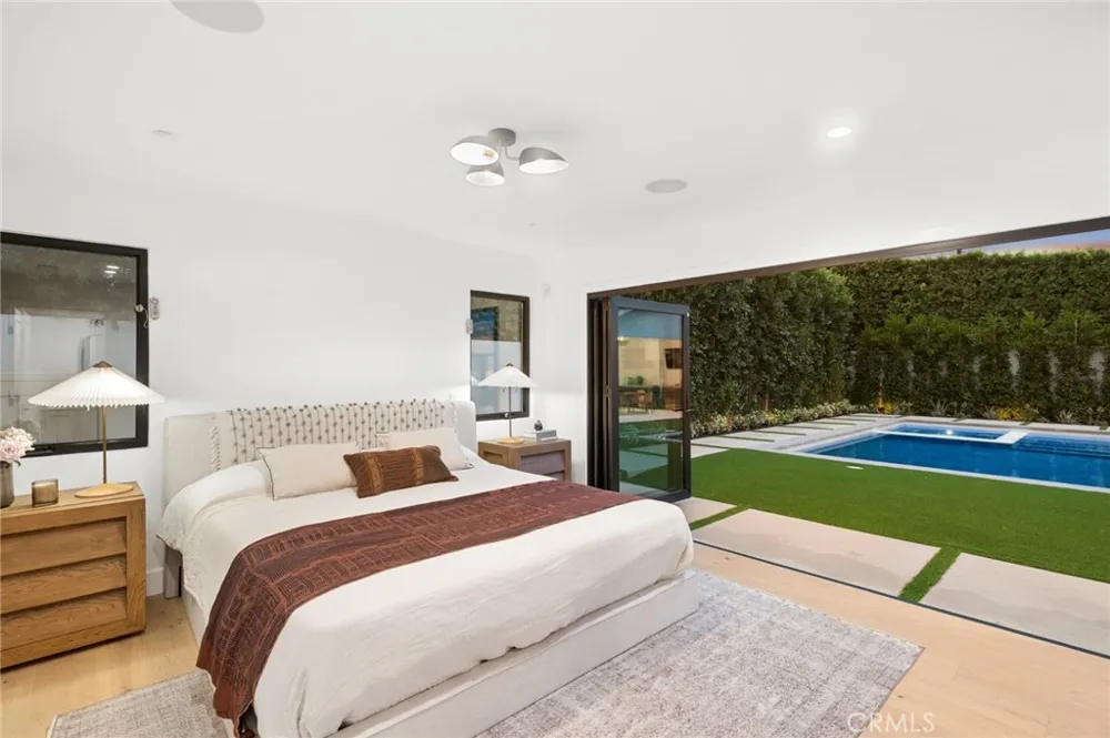 2501 Via Marina Newport Beach, CA 92660