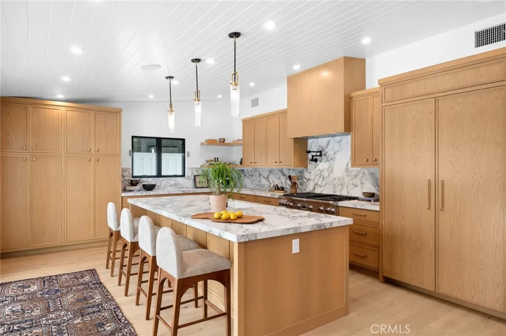 2501 Via Marina Newport Beach, CA 92660