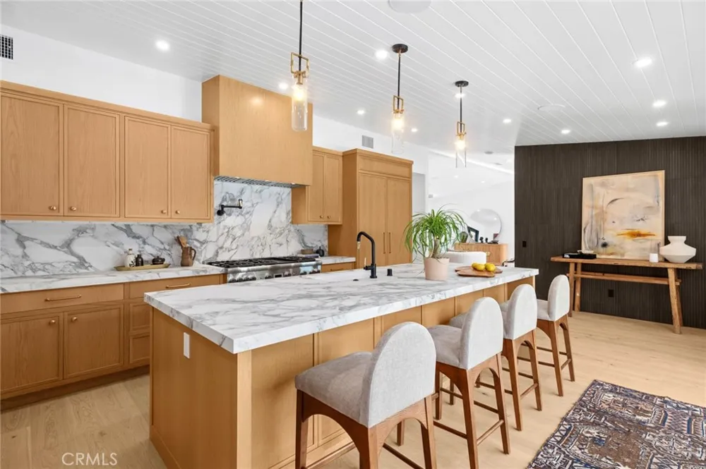 2501 Via Marina Newport Beach, CA 92660