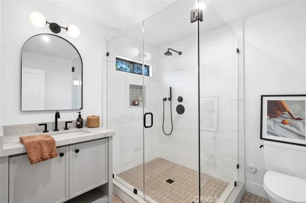 2501 Via Marina Newport Beach, CA 92660
