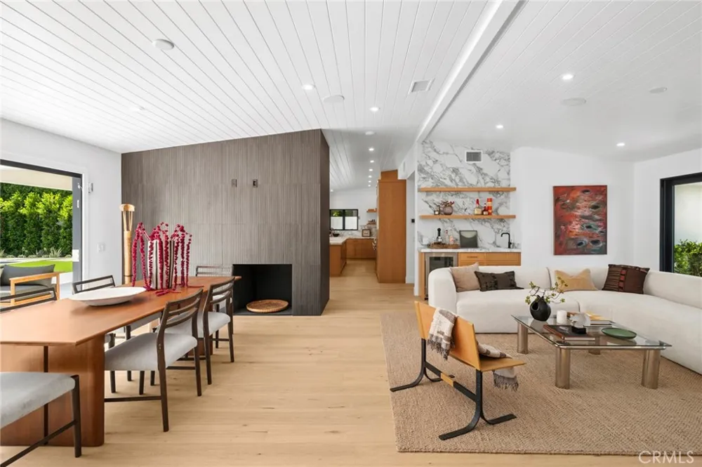 2501 Via Marina Newport Beach, CA 92660