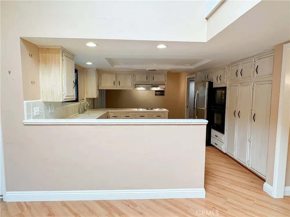 2200 El Portal Drive #9 Bakersfield, CA 93309