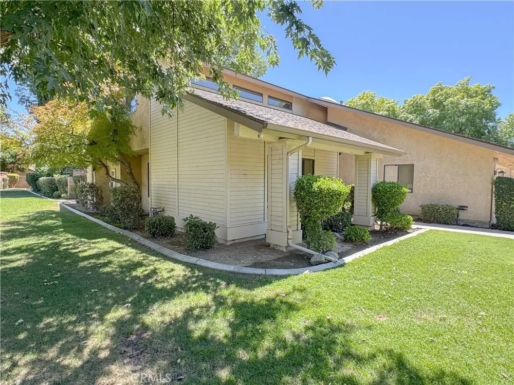 2200 El Portal Drive #9 Bakersfield, CA 93309
