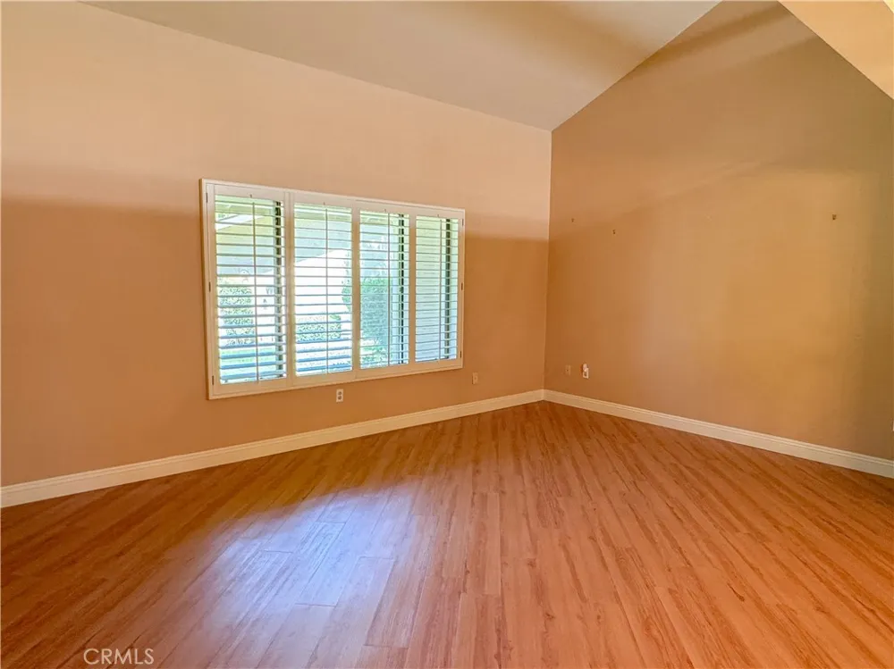2200 El Portal Drive #9 Bakersfield, CA 93309