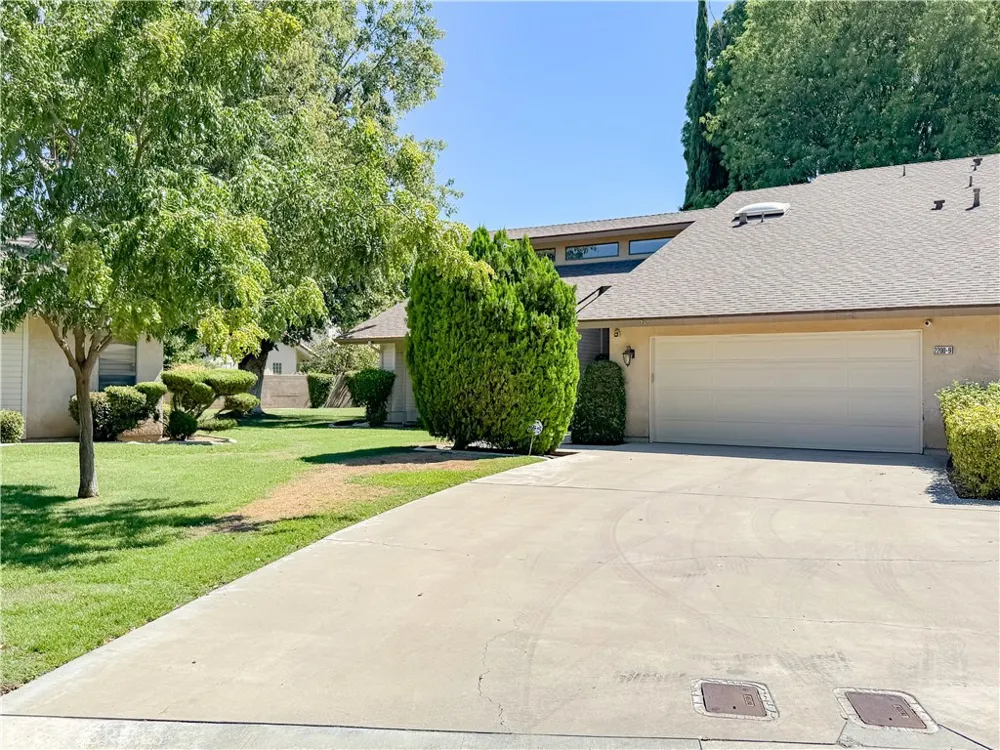 2200 El Portal Drive #9 Bakersfield, CA 93309