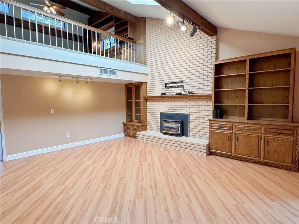 2200 El Portal Drive #9 Bakersfield, CA 93309