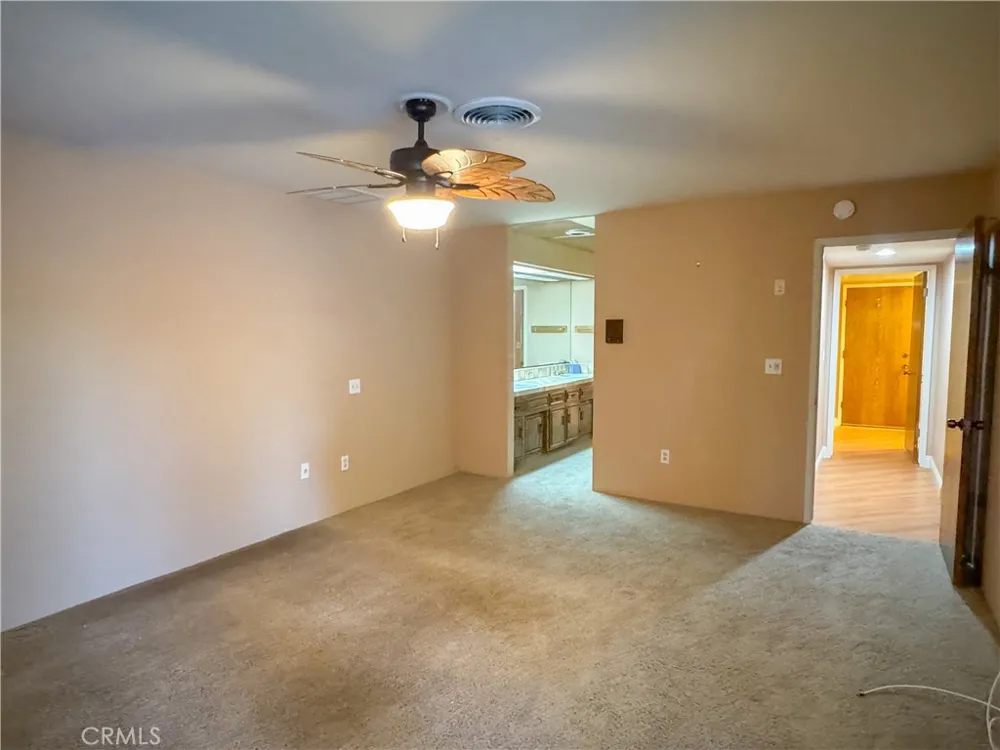 2200 El Portal Drive #9 Bakersfield, CA 93309