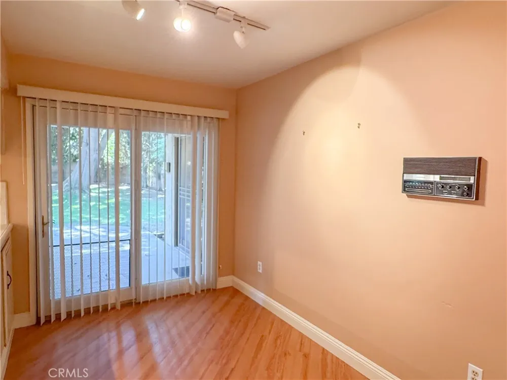 2200 El Portal Drive #9 Bakersfield, CA 93309