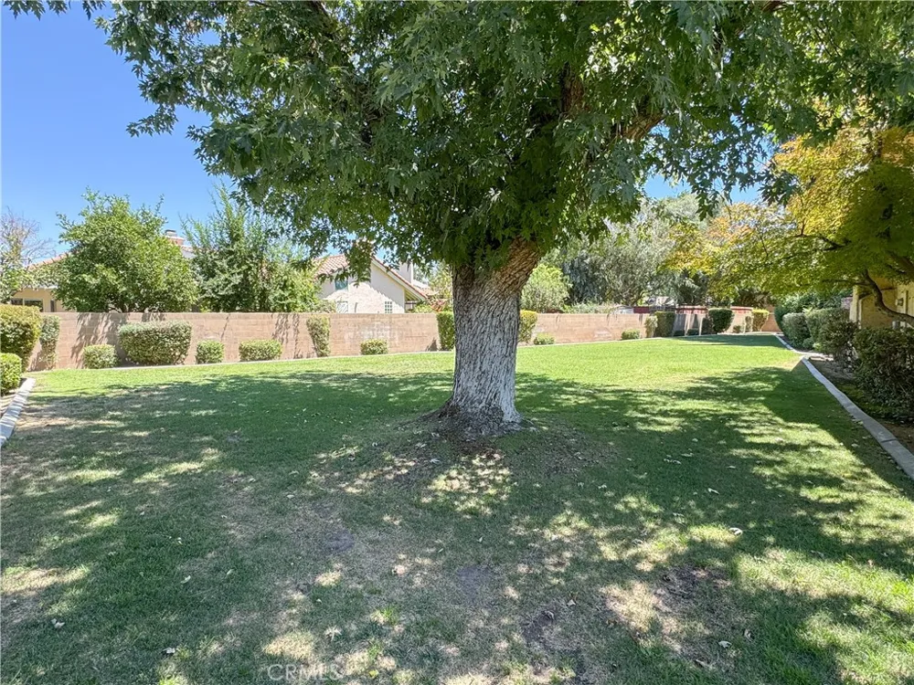 2200 El Portal Drive #9 Bakersfield, CA 93309