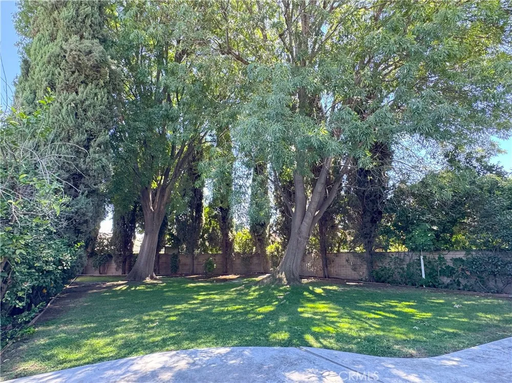 2200 El Portal Drive #9 Bakersfield, CA 93309
