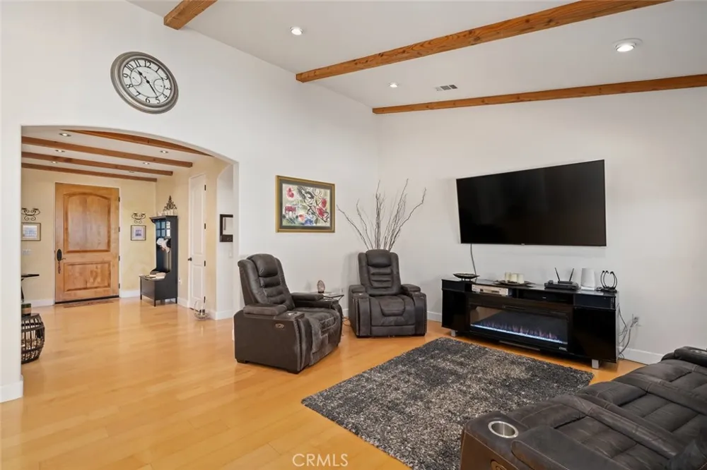 6172 Hawk Ridge Place San Miguel, CA 93451