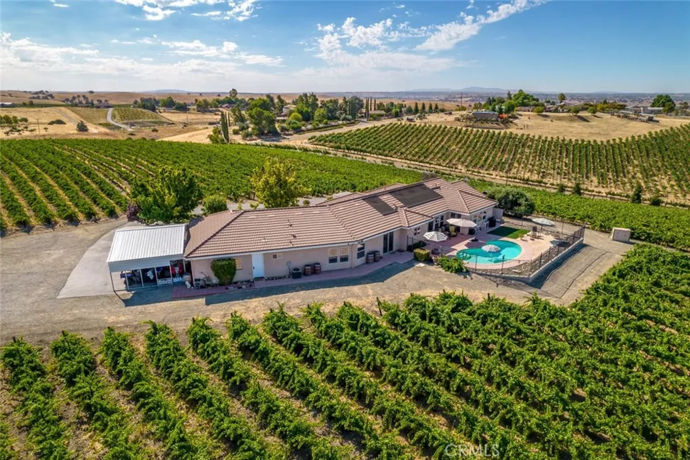 6172 Hawk Ridge Place San Miguel, CA 93451
