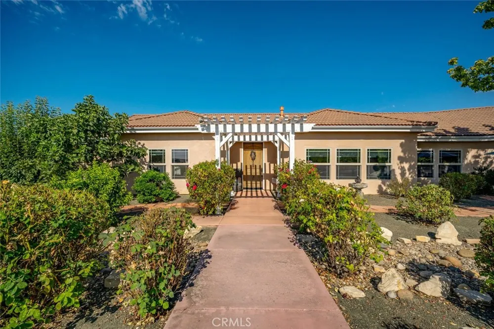 6172 Hawk Ridge Place San Miguel, CA 93451