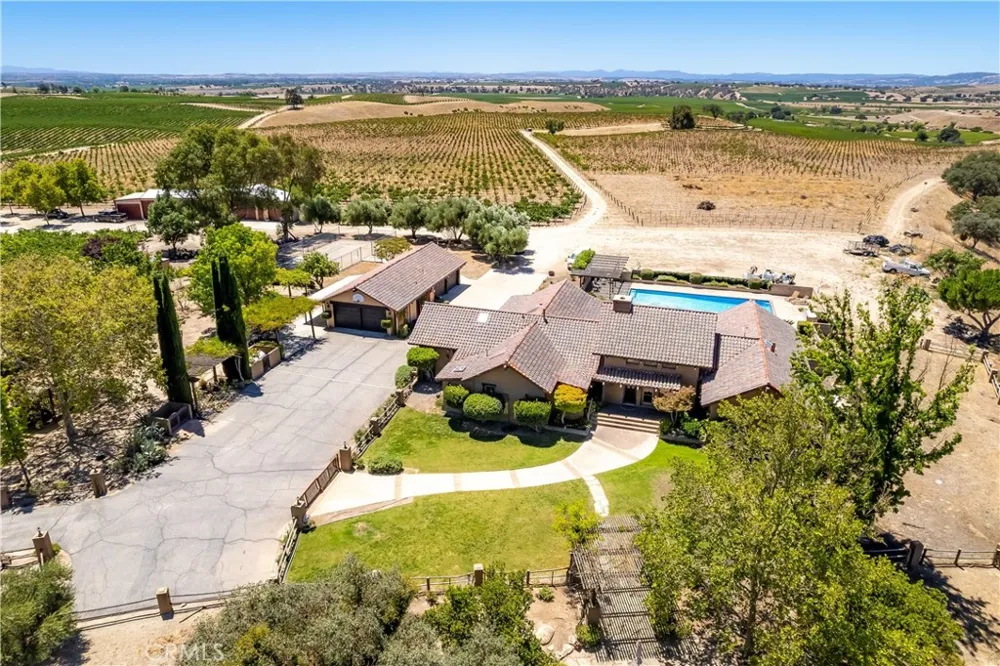 2995 Pleasant San Miguel, CA 93451