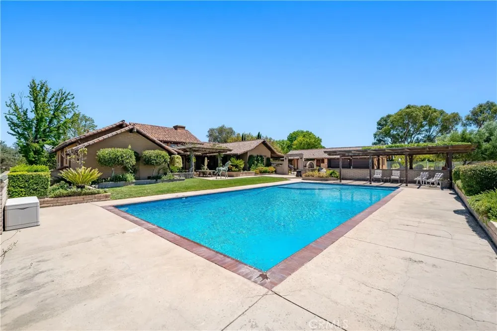 2995 Pleasant San Miguel, CA 93451