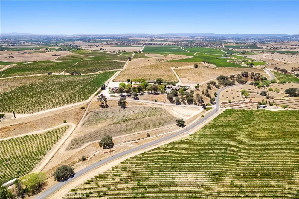 2995 Pleasant San Miguel, CA 93451