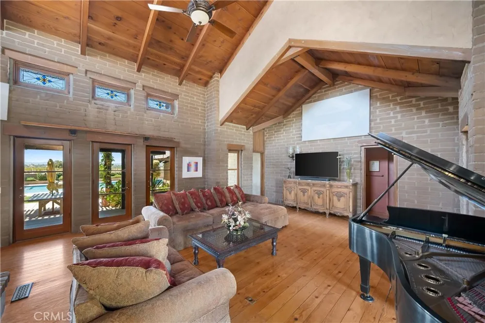 2995 Pleasant San Miguel, CA 93451