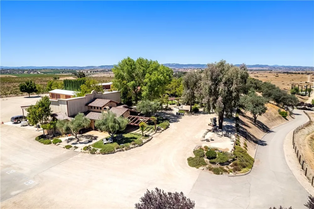 2995 Pleasant San Miguel, CA 93451