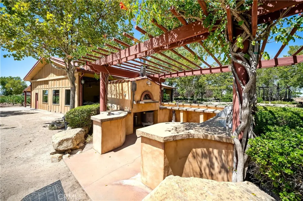 2995 Pleasant San Miguel, CA 93451