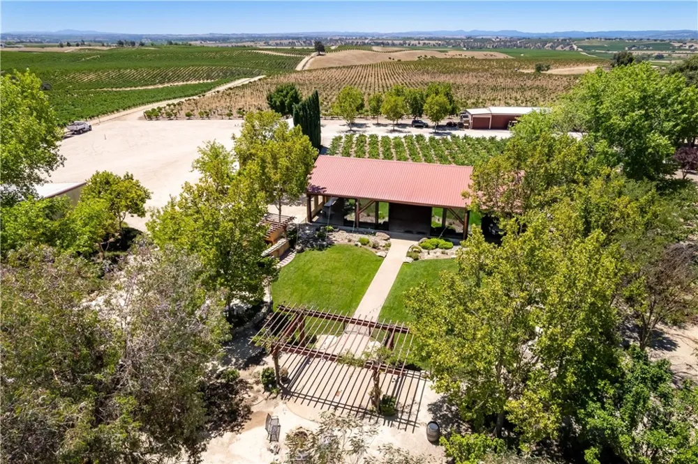 2995 Pleasant San Miguel, CA 93451