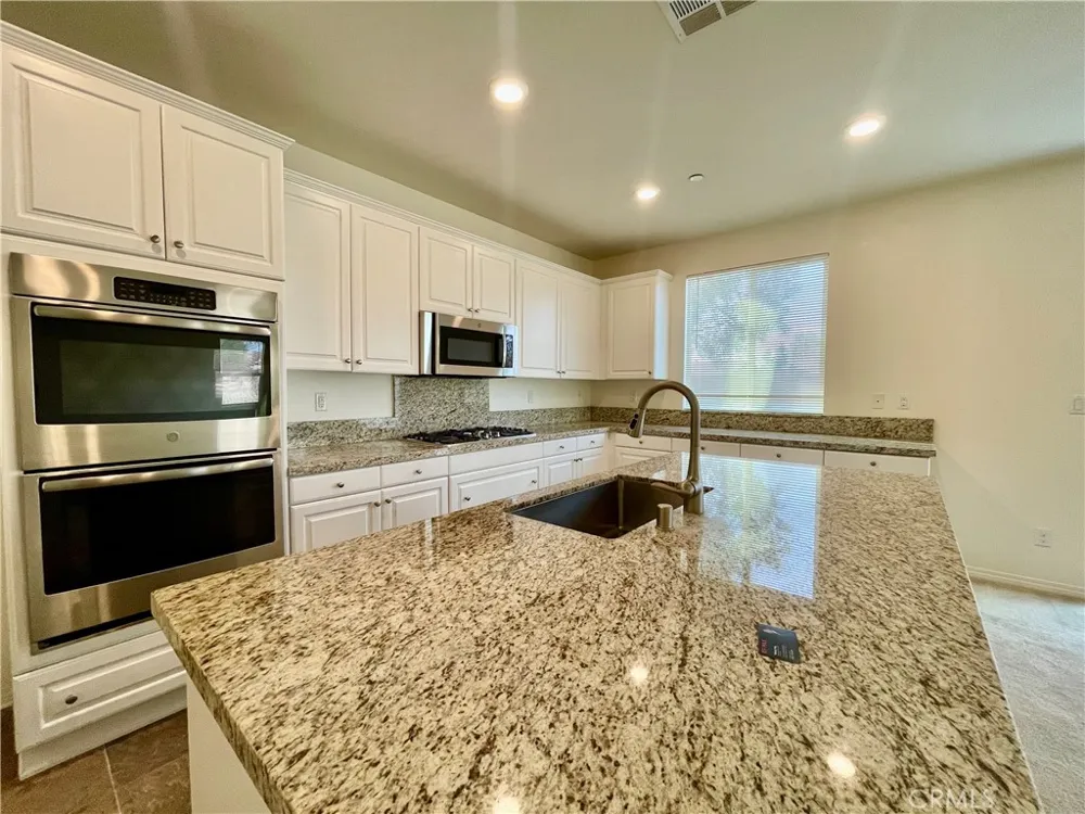 19374 Fortunello Riverside, CA 92508