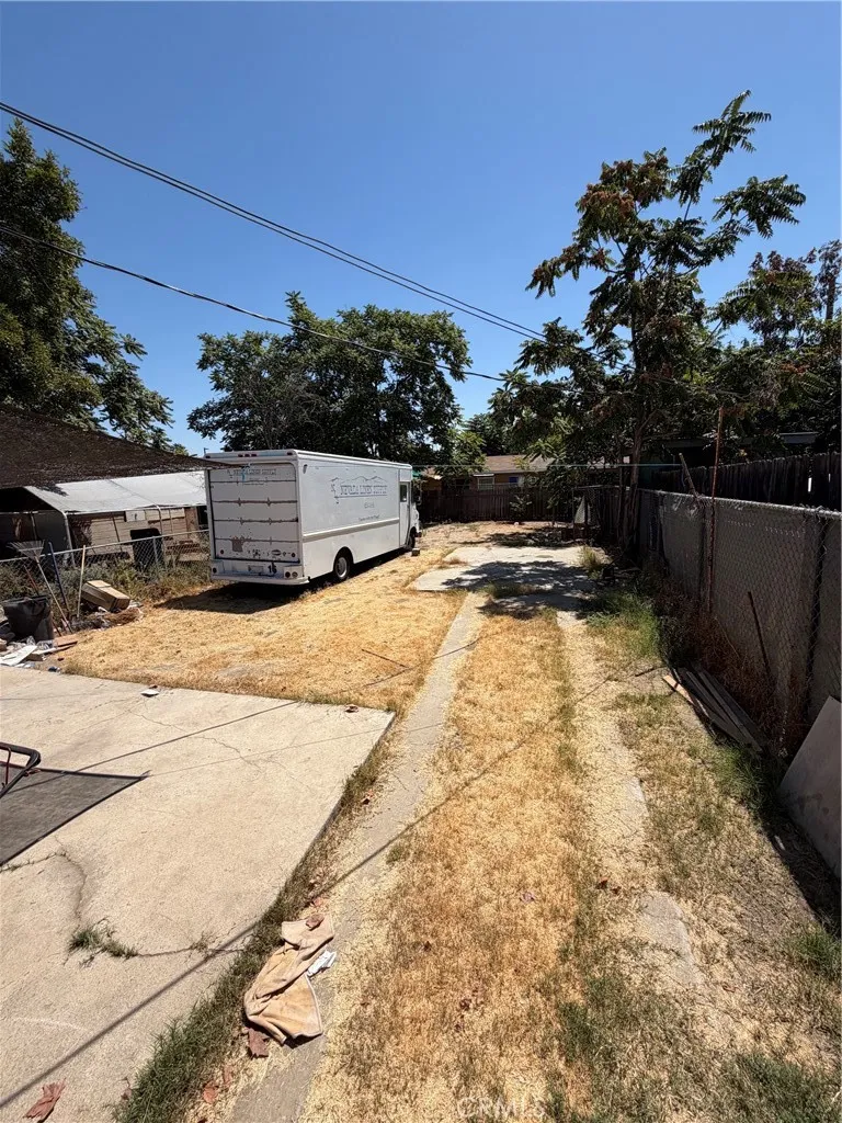 428 L STREET Bakersfield, CA 93304