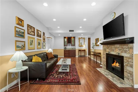 1509 Greenfield Avenue #106